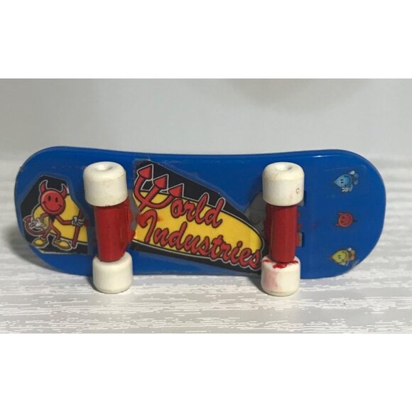 Tech Deck Dude Robot Figure World Industries Finger Board with Devil - Picture 6 of 7